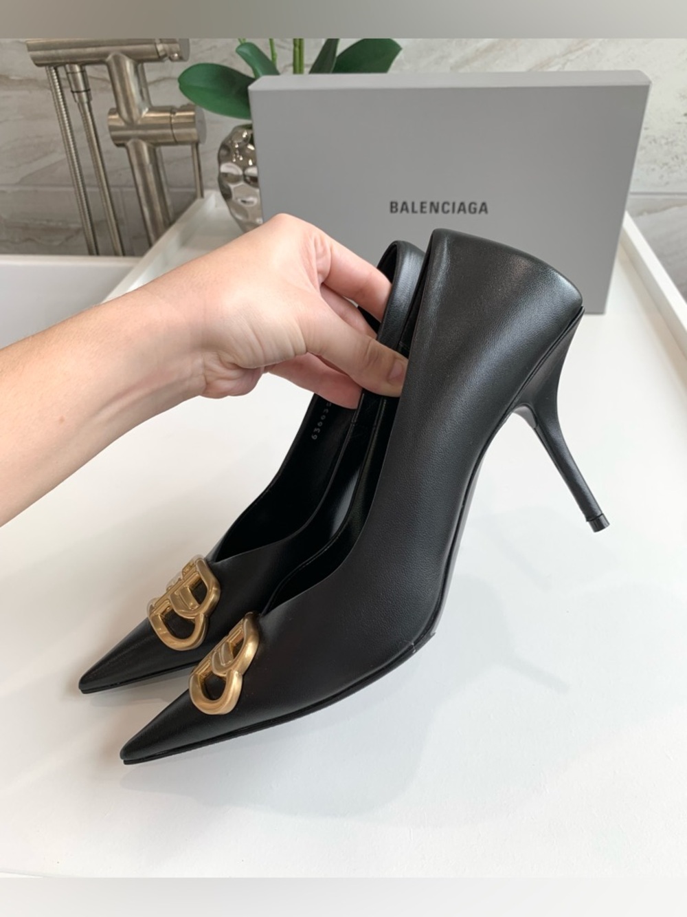 Authentic $1050 BALENCIAGA Black Square Knife BB leather pumps, Size 38. - Picture 9 of 15